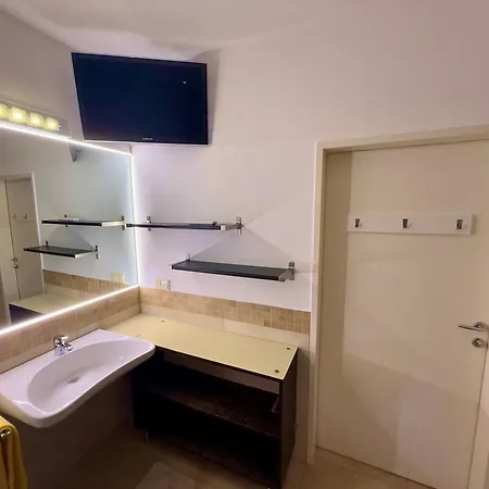 Velden-suite Apartment Velden am Woerthersee